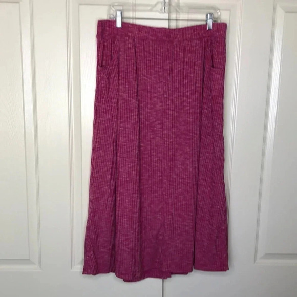WOMAN WITHIN Fuchsia Heathered Skirt - Picture 1 of 8